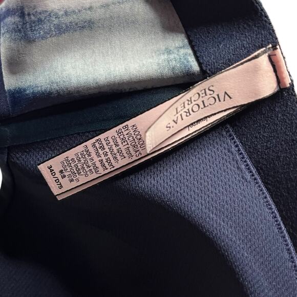 Victoria's Secret Knockout Front-Close Sports Bra Navy Ripple Size 34D - Picture 6 of 6